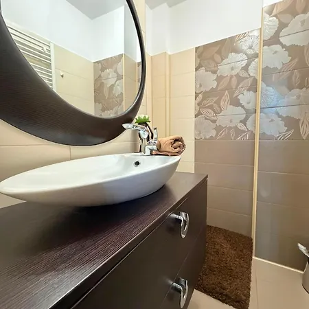 Luxury View شقة كرايوفا