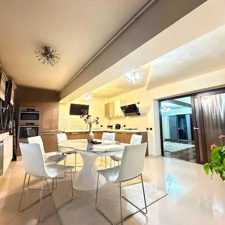 شقة Luxury View كرايوفا